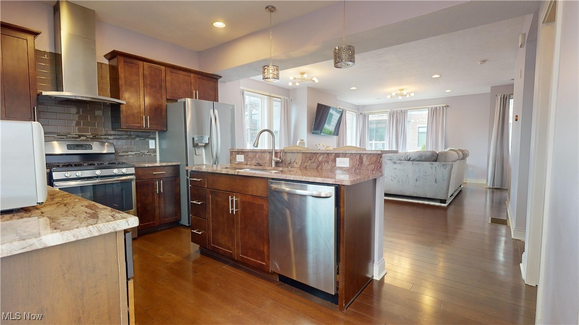 1412 Copper Trace Cleveland Heights OH 44118