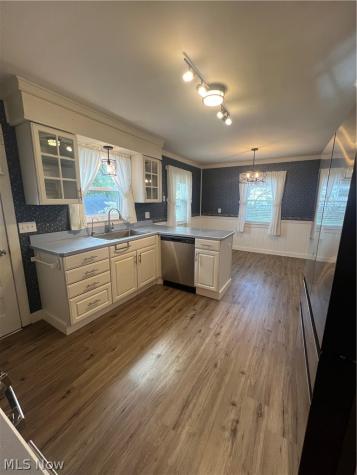 1945 Chatam Street Cuyahoga Falls OH 44221