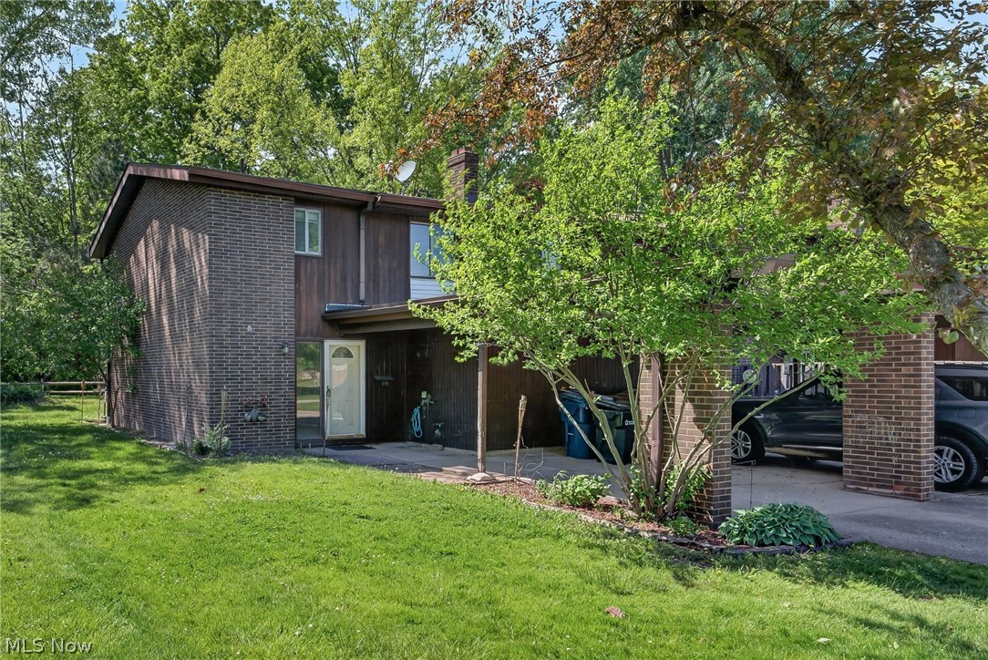 9582 Fernwood Drive Olmsted Falls OH 44138