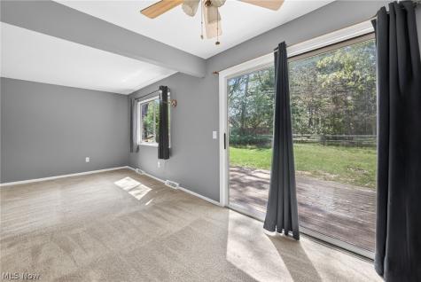 9582 Fernwood Drive Olmsted Falls OH 44138