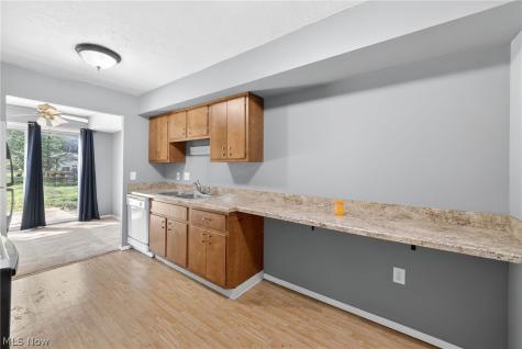 9582 Fernwood Drive Olmsted Falls OH 44138