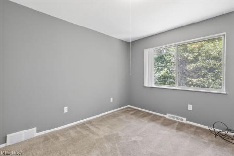 9582 Fernwood Drive Olmsted Falls OH 44138