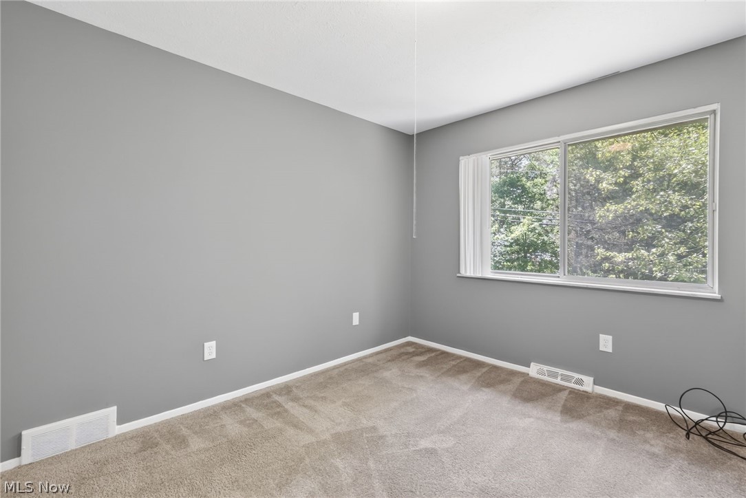 9582 Fernwood Drive Olmsted Falls OH 44138