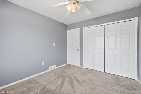 9582 Fernwood Drive Olmsted Falls OH 44138