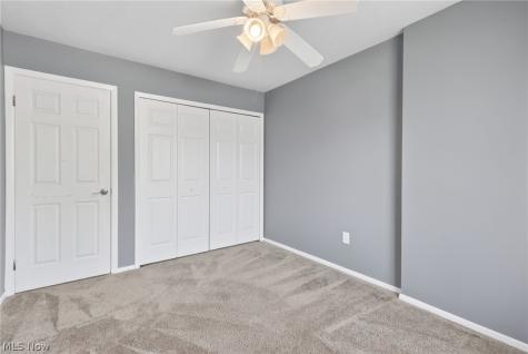 9582 Fernwood Drive Olmsted Falls OH 44138