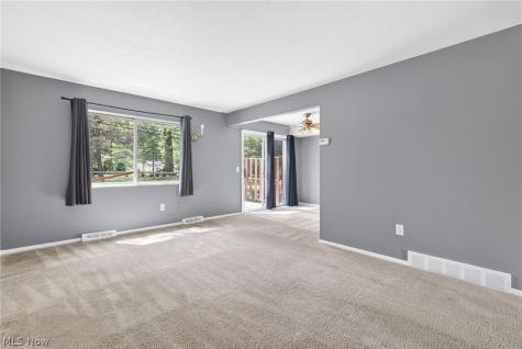 9582 Fernwood Drive Olmsted Falls OH 44138