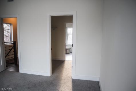 2476 Thurman Avenue Cleveland OH 44113