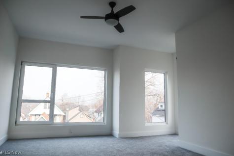 2476 Thurman Avenue Cleveland OH 44113