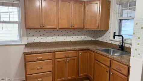 10006 Plymouth Avenue Garfield Heights OH 44125