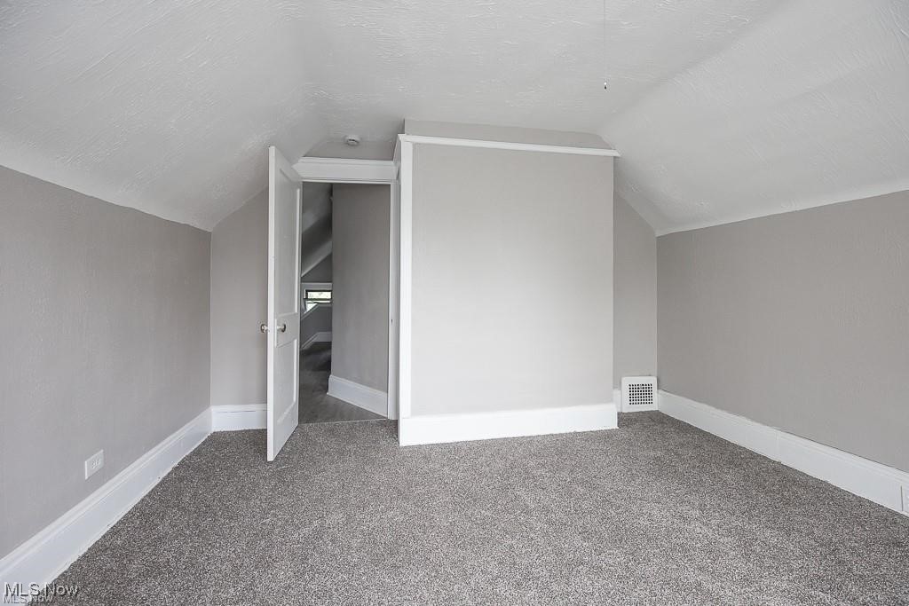 15517 Kipling Avenue Cleveland OH 44110