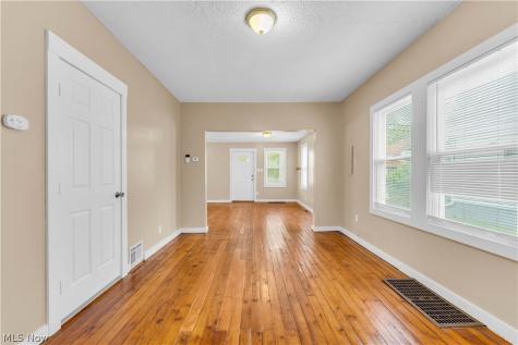 4105 Muriel Avenue Cleveland OH 44109