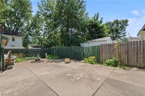 1628 May Place NE Canton OH 44705