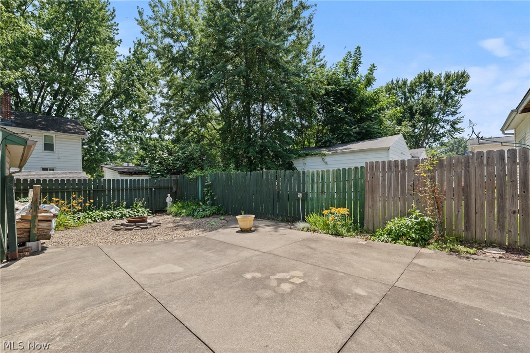 1628 May Place NE Canton OH 44705