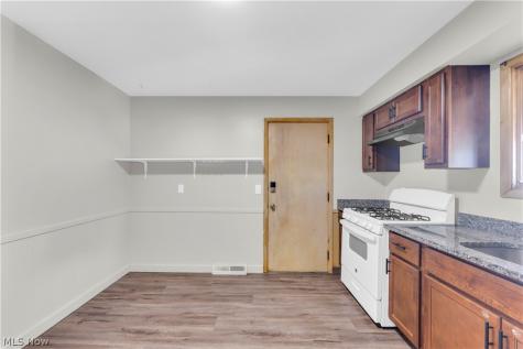 3460 Hetzel Drive Parma OH 44134