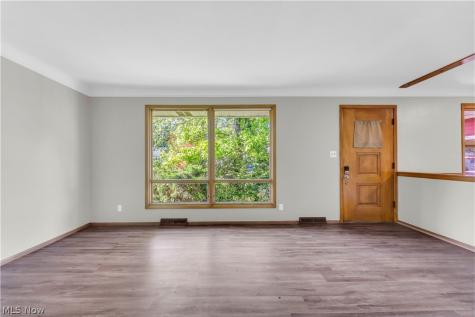 3460 Hetzel Drive Parma OH 44134