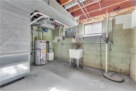 3460 Hetzel Drive Parma OH 44134