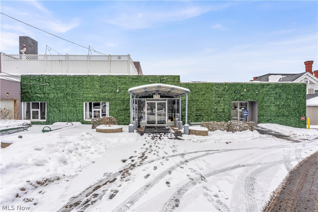 797 E Market Street Akron OH 44305