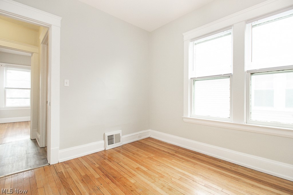 1295 Jackson Avenue Lakewood OH 44107
