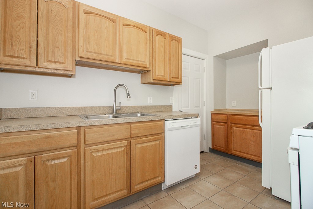 1295 Jackson Avenue Lakewood OH 44107