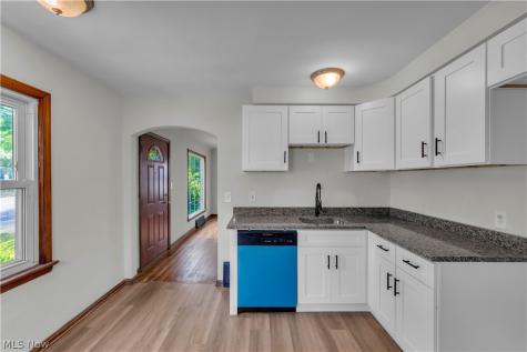 14404 Rockside Road Maple Heights OH 44137