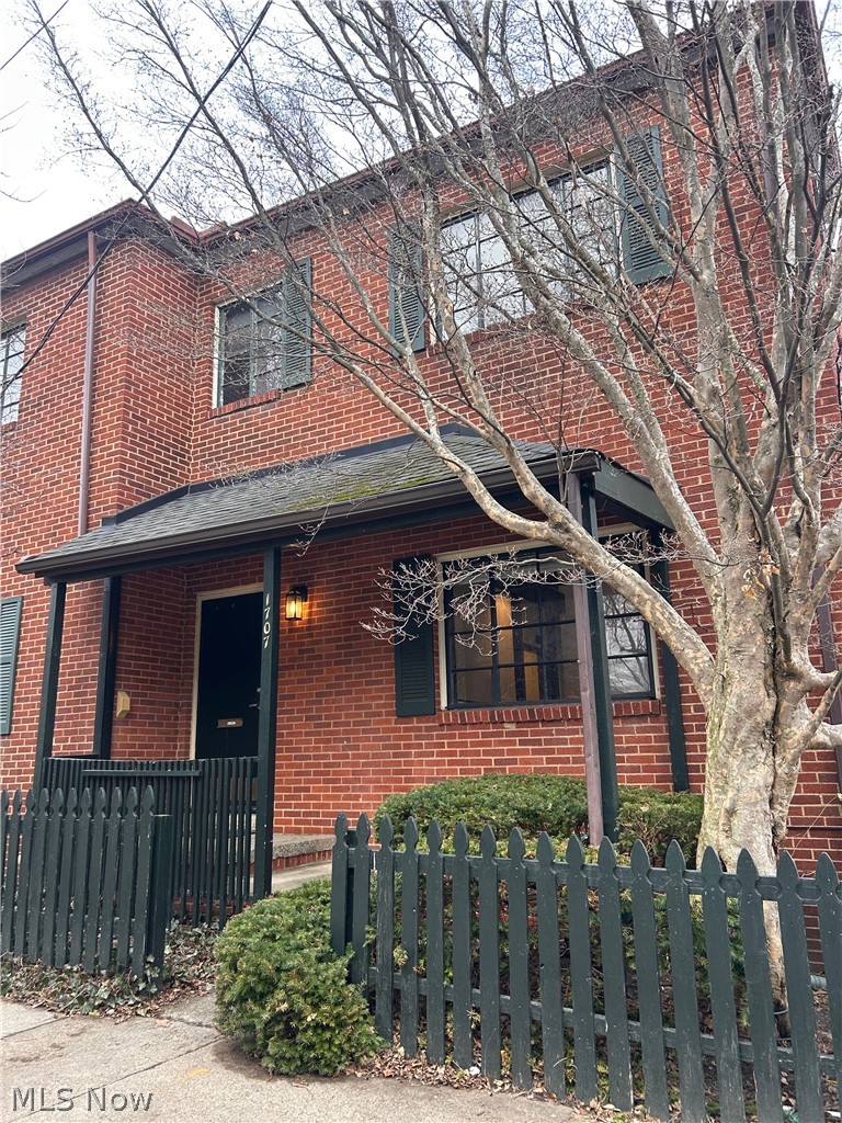 1707 W 31st Place Cleveland OH 44113
