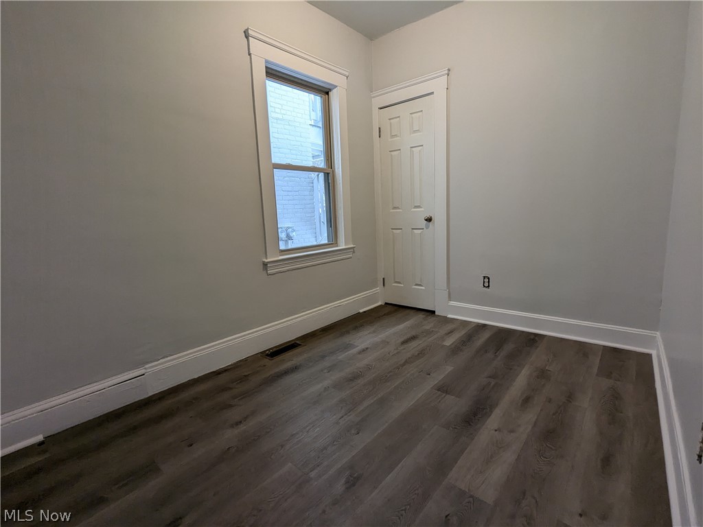 1467 W 84th Cleveland OH 44102