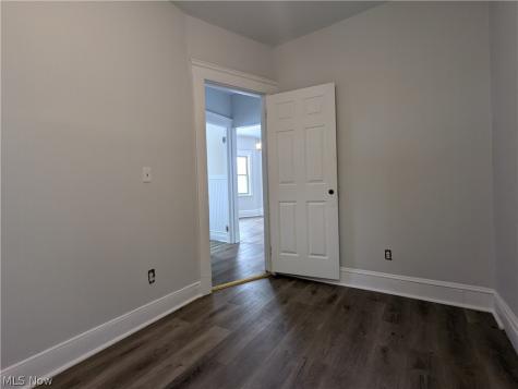 1467 W 84th Cleveland OH 44102