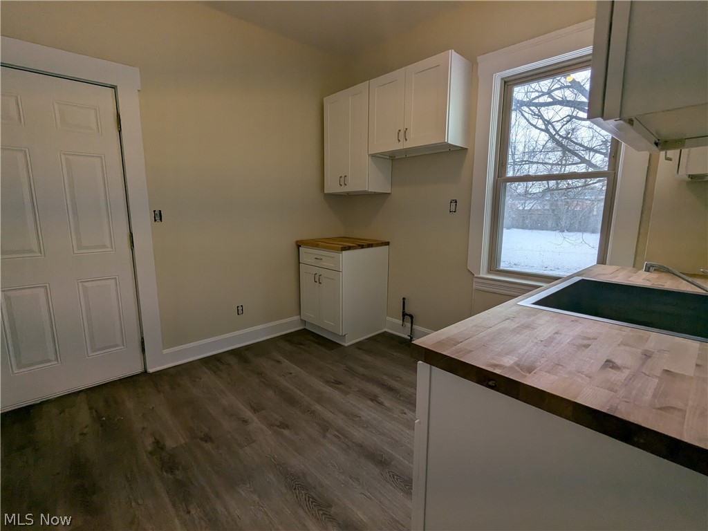1467 W 84th Cleveland OH 44102