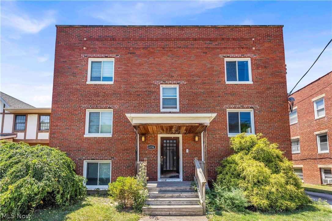 6156 Ridge Road Parma OH 44129