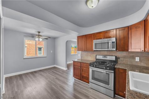 6156 Ridge Road Parma OH 44129