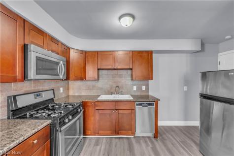 6156 Ridge Road Parma OH 44129