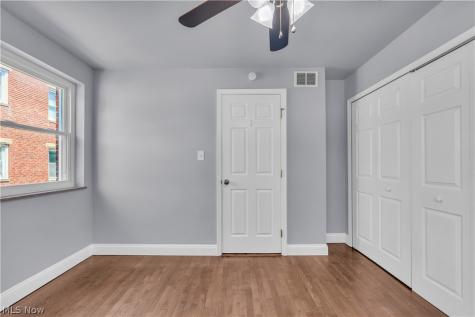 6156 Ridge Road Parma OH 44129