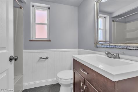6156 Ridge Road Parma OH 44129