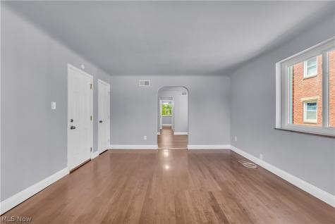 6156 Ridge Road Parma OH 44129