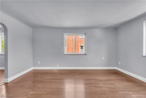 6156 Ridge Road Parma OH 44129