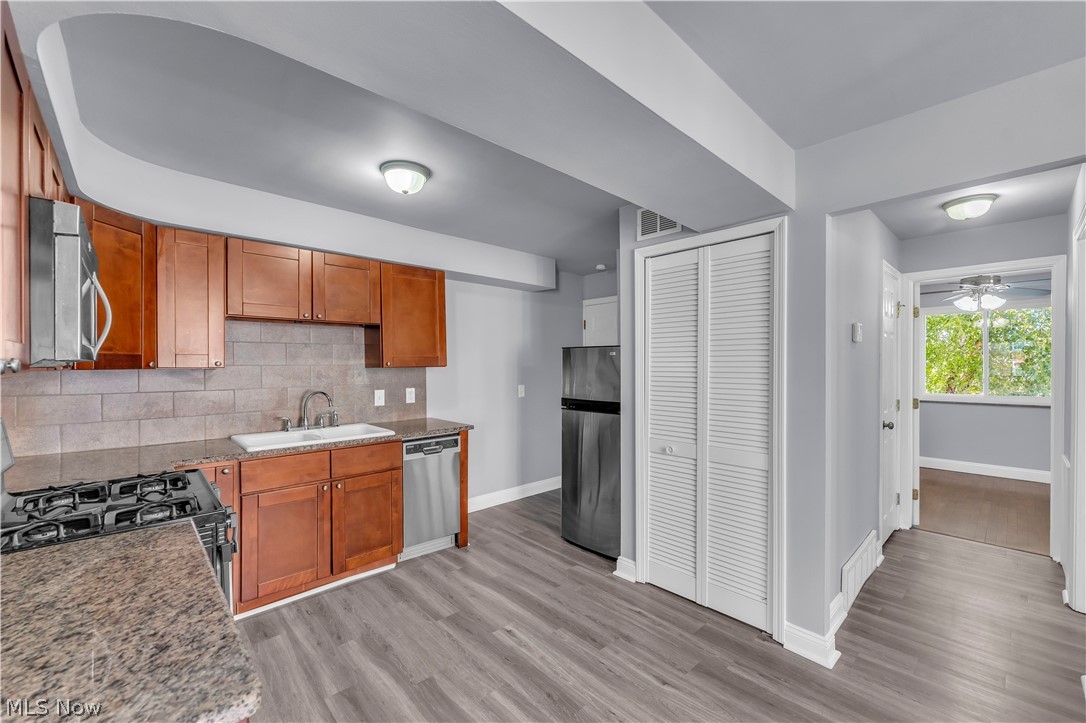 6156 Ridge Road Parma OH 44129