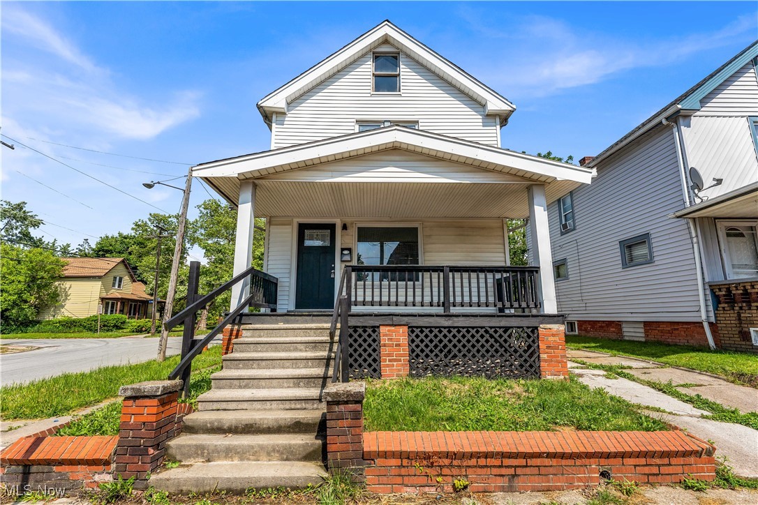 17308 Grovewood Avenue Cleveland OH 44119