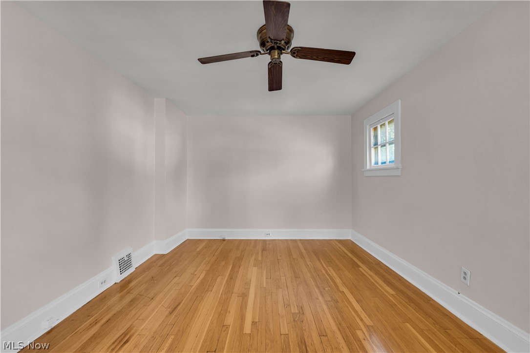 954 E 239th Street Euclid OH 44123