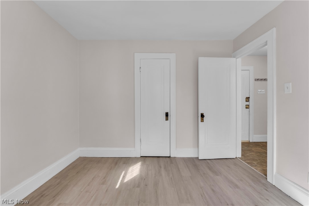 954 E 239th Street Euclid OH 44123
