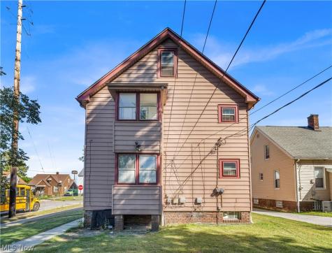 954 E 239th Street Euclid OH 44123