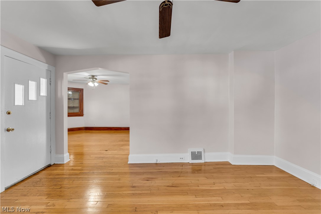 954 E 239th Street Euclid OH 44123
