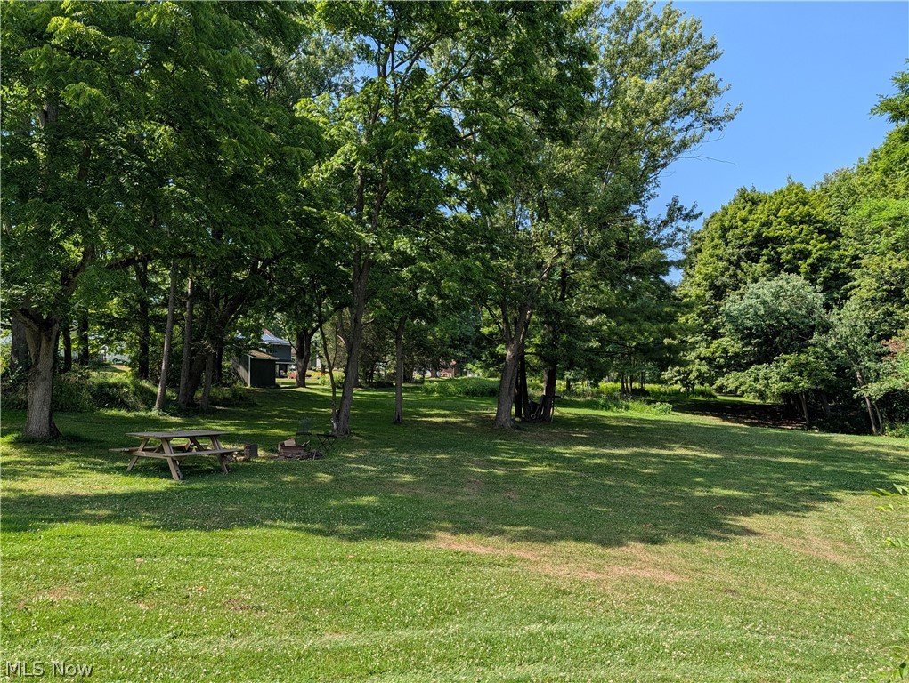 13992 E Center Street Burton OH 44021