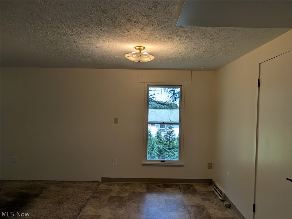 13992 E Center Street Burton OH 44021