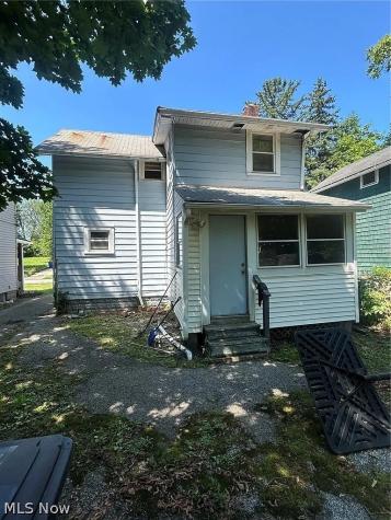 9520 Nelson Avenue Cleveland OH 44105
