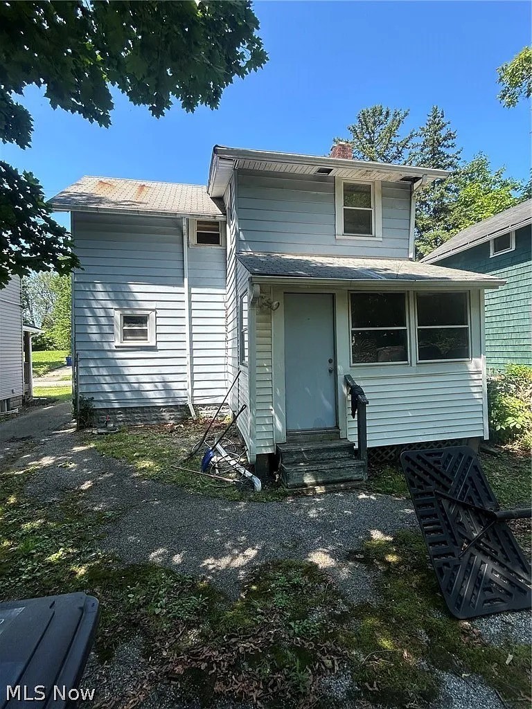 9520 Nelson Avenue Cleveland OH 44105