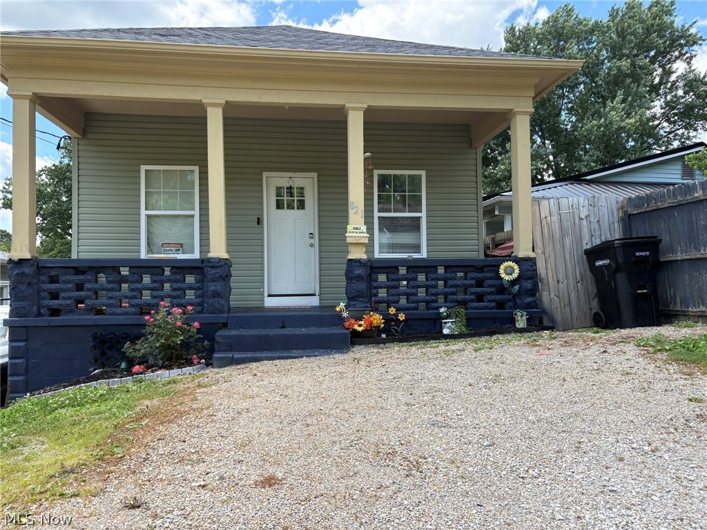 821 Goddard Avenue Zanesville OH 43701