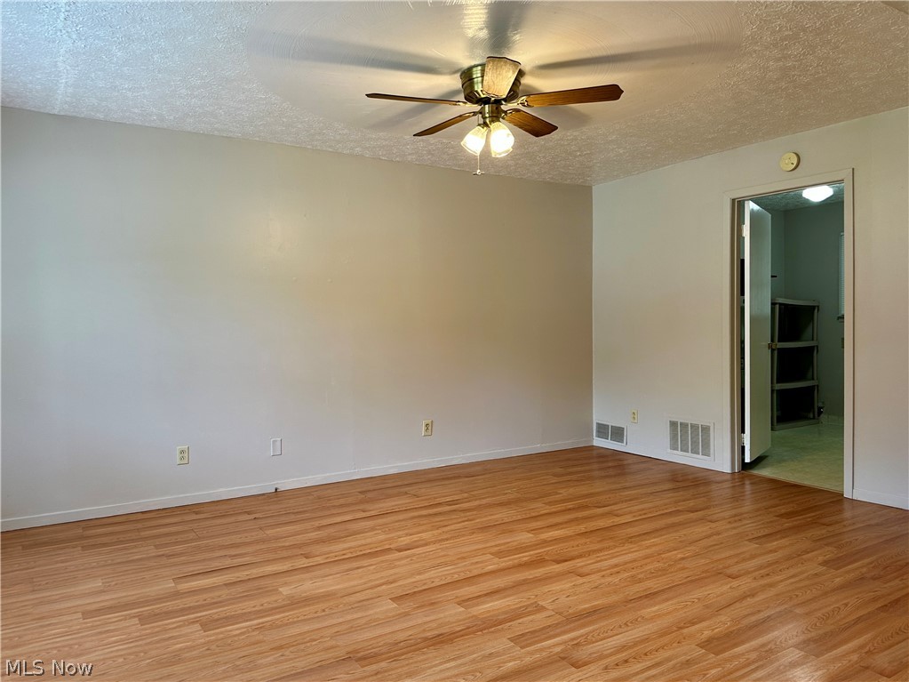 4827 Dunsmore Avenue Ashtabula OH 44004