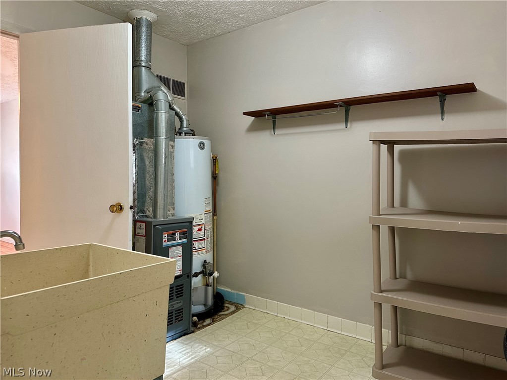 4827 Dunsmore Avenue Ashtabula OH 44004