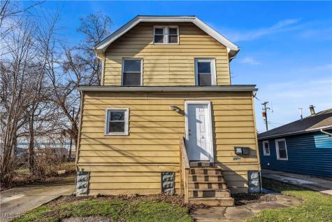 3992 E 26th Street Newburgh Heights OH 44105