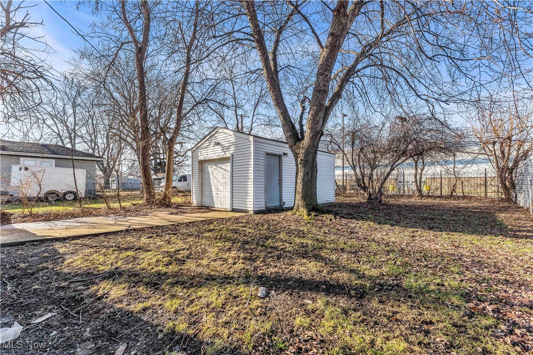 3992 E 26th Street Newburgh Heights OH 44105